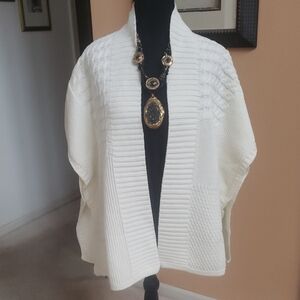 Old Navy Ivory Open Front Cable Knit Poncho Sweater Size M/L ~NWOT~